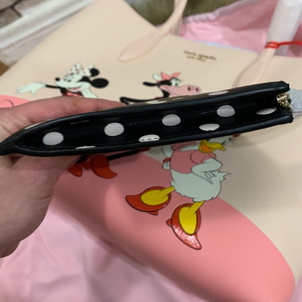 Auth. Kate Spade leather Minnie L.ed tote/Wristlet - Picture 10 of 16